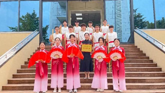 青春筑梦 载誉前行——泰安联通新员工团队荣获优秀组织奖